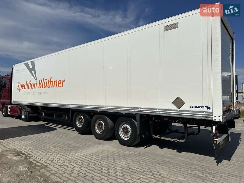 Изотермическая будка Schmitz Cargobull SKO 24 2013 в Калуше