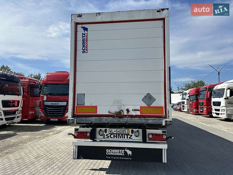 Изотермическая будка Schmitz Cargobull SKO 24 2013 в Калуше