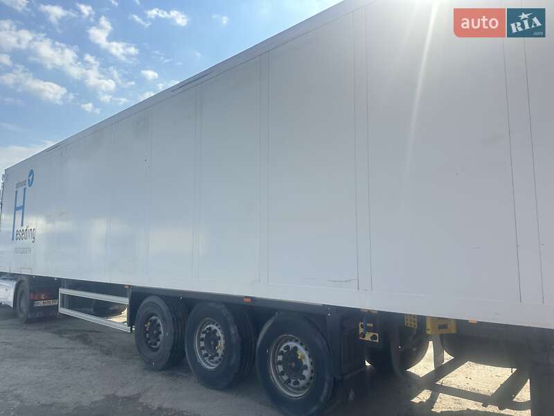 Рефрижератор полуприцеп Schmitz Cargobull SKO 24 2010 в Львове