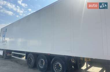Рефрижератор напівпричіп Schmitz Cargobull SKO 24 2010 в 