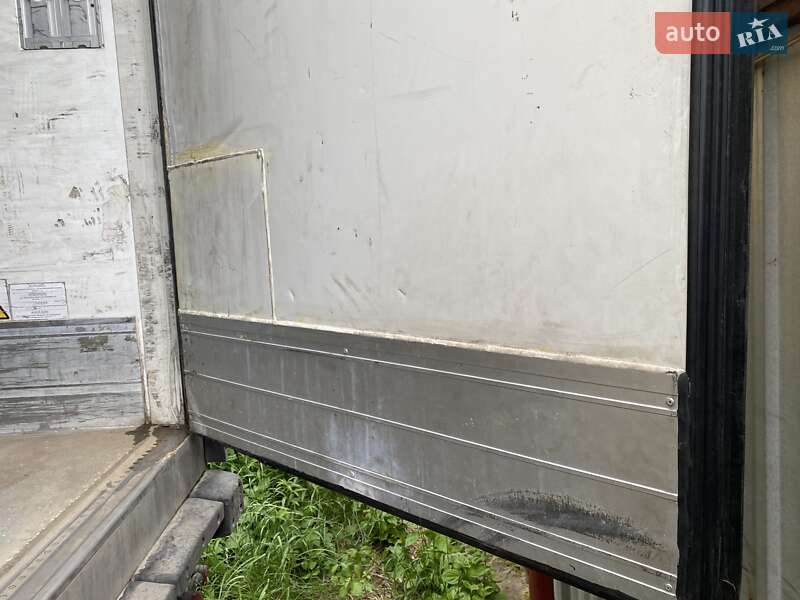 Рефрижератор полуприцеп Schmitz Cargobull SKO 24 2011 в Черновцах
