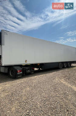 Рефрижератор полуприцеп Schmitz Cargobull SKO 24 2006 в Черновцах