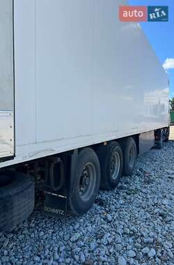 Рефрижератор Schmitz Cargobull SKO 24 2001 в 