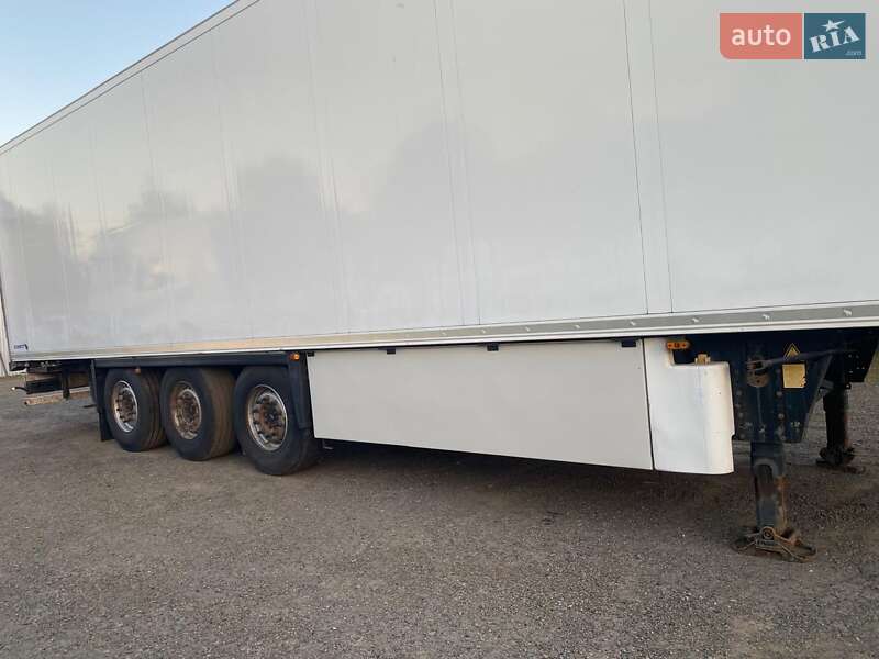 Рефрижератор напівпричіп Schmitz Cargobull SKO 24 2012 в Коломиї
