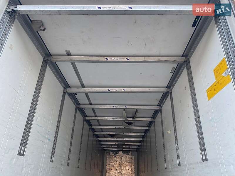 Рефрижератор напівпричіп Schmitz Cargobull SKO 24 2012 в Коломиї