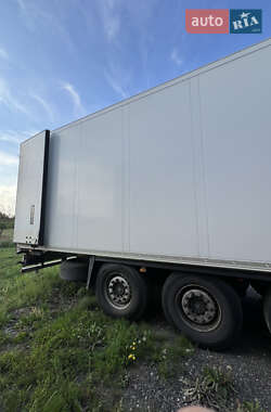 Рефрижератор полуприцеп Schmitz Cargobull SKO 24 2014 в Львове