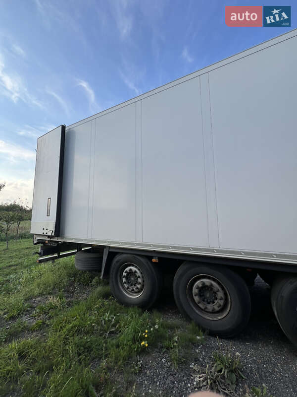 Рефрижератор полуприцеп Schmitz Cargobull SKO 24 2014 в Львове