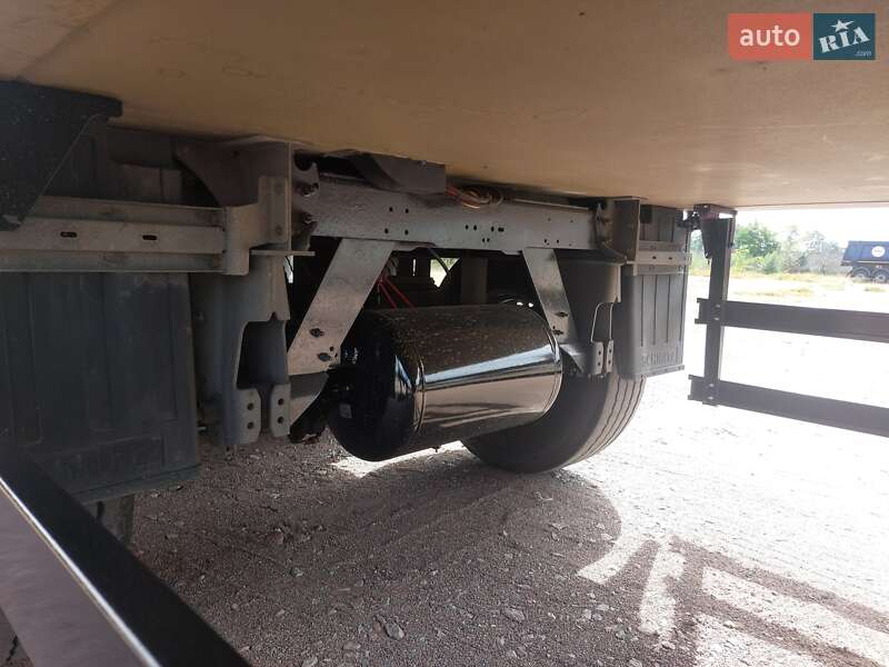 Рефрижератор напівпричіп Schmitz Cargobull SKO 24 2008 в Києві