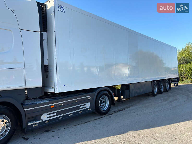 Рефрижератор напівпричіп Schmitz Cargobull SKO 24 2007 в Чернівцях