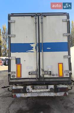 Рефрижератор напівпричіп Schmitz Cargobull SKO 24 2001 в Одесі