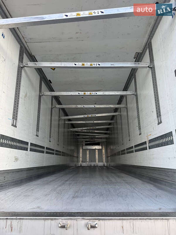 Рефрижератор напівпричіп Schmitz Cargobull SKO 24 2018 в Чернівцях
