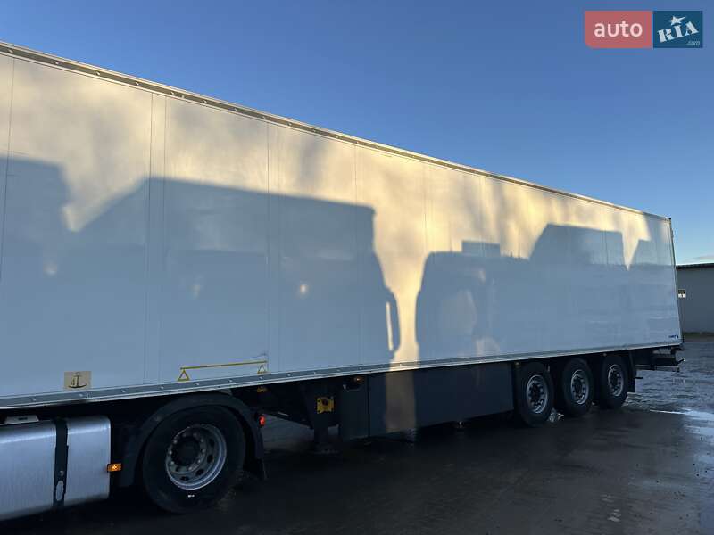 Рефрижератор напівпричіп Schmitz Cargobull SKO 24 2011 в Калуші