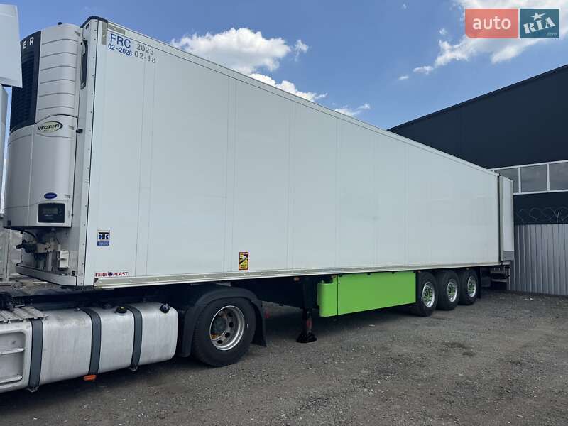 Schmitz Cargobull SKO 24 2012