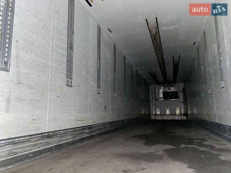 Рефрижератор напівпричіп Schmitz Cargobull SKO 2011 в Чернівцях