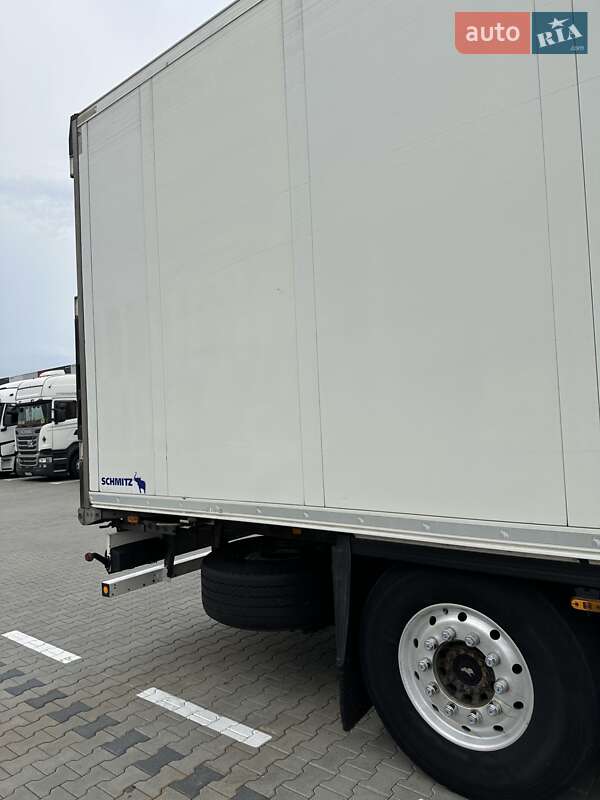 Рефрижератор полуприцеп Schmitz Cargobull SKO 2012 в Николаеве