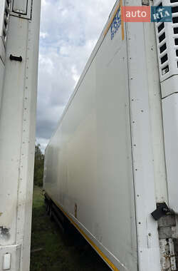 Рефрижератор напівпричіп Schmitz Cargobull SKO 2006 в 