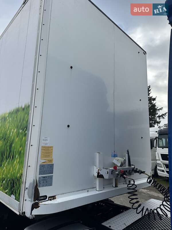 Изотермическая будка Schmitz Cargobull SKO 2013 в Калуше