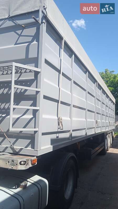 Зерновоз - напівпричіп Schmitz Cargobull SPR 24 2005 в Первомайську