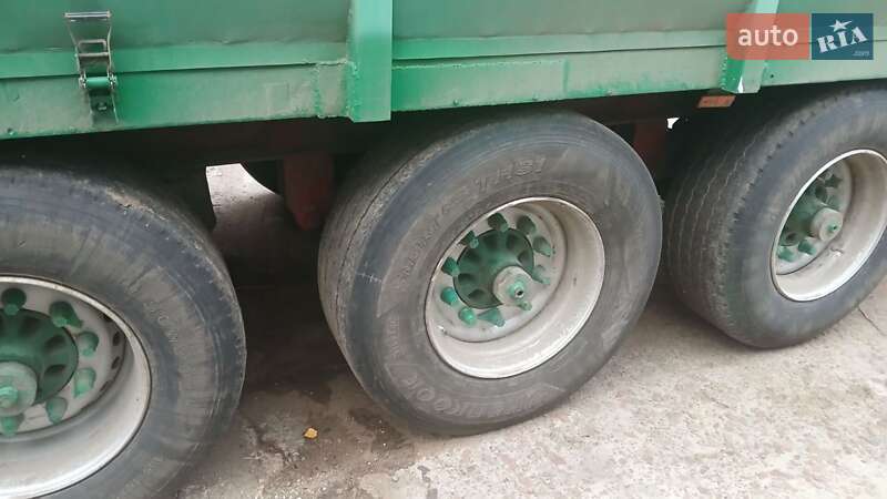 Бортовой полуприцеп Schmitz Cargobull SPR 24 1995 в Варве