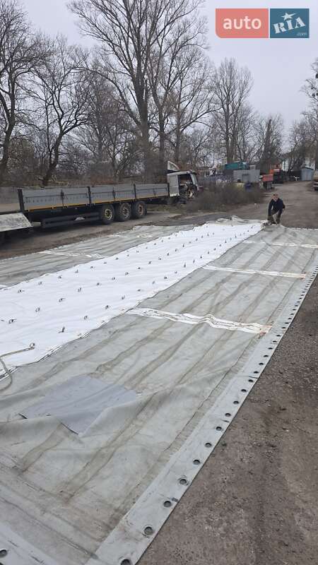 Бортовий напівпричіп Schmitz Cargobull SPR 24 2008 в Полтаві