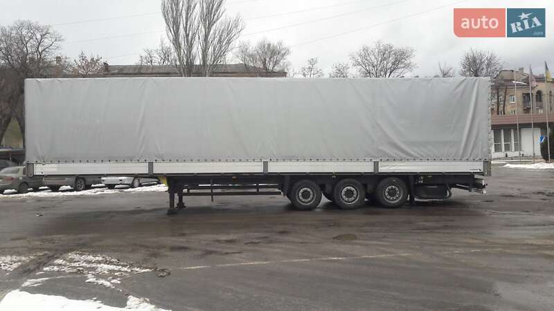 Тентований борт (штора) - напівпричіп Schmitz Cargobull SPR 2007 в Дніпрі