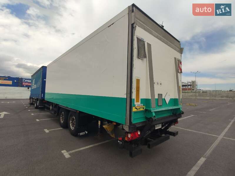 Рефрижератор Schmitz Cargobull ZKO 2008 в Львове