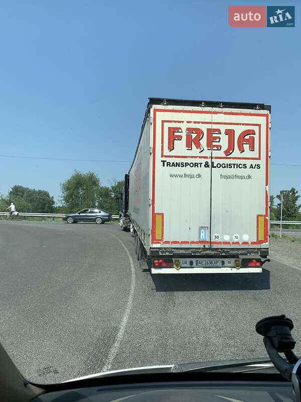 Тентований борт (штора) - напівпричіп Schmitz S-01 2004 в Дніпрі