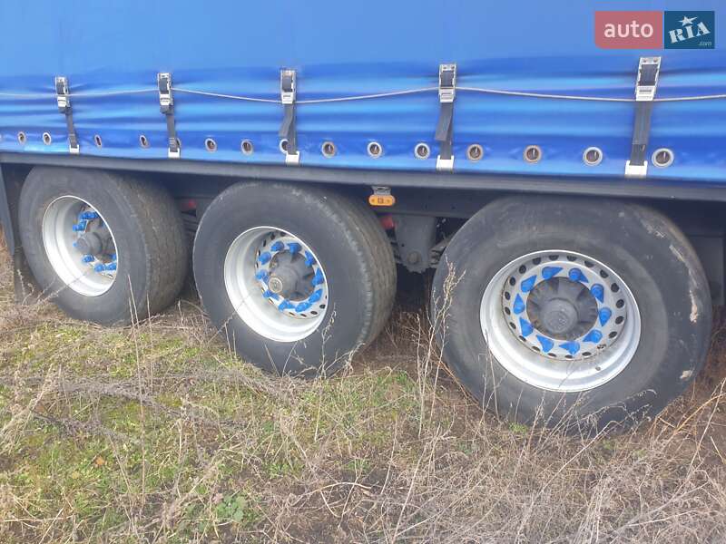 Бортовий напівпричіп Schmitz S-01 2006 в Вінниці