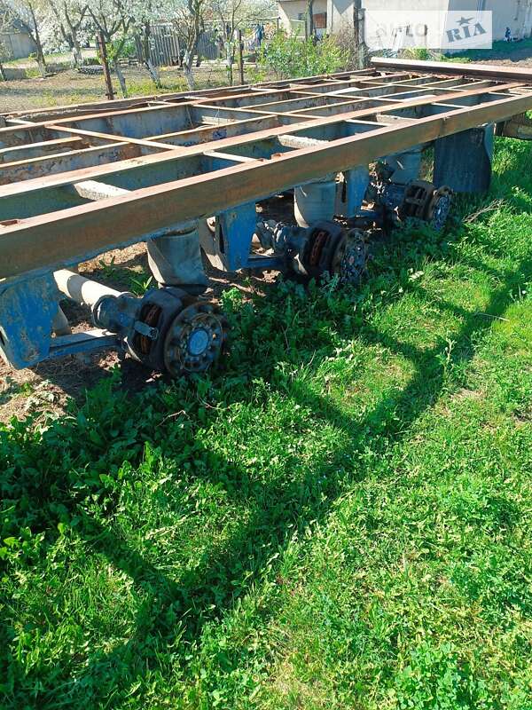 Платформа Schmitz S-01 2004 в Черновцах