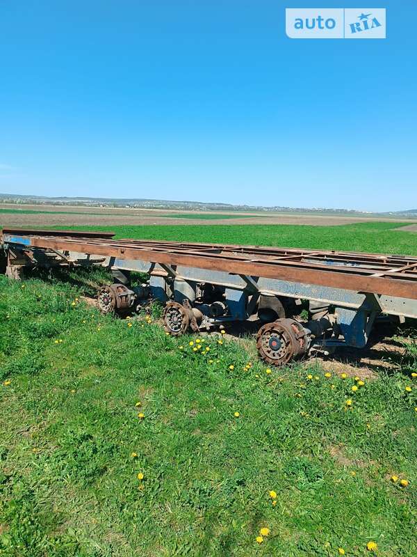 Платформа Schmitz S-01 2004 в Черновцах