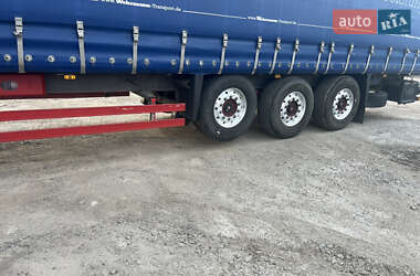 Бортовой полуприцеп Schmitz S-01 2011 в 