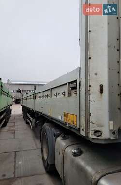 Бортовий напівпричіп Schmitz S-01 2000 в 