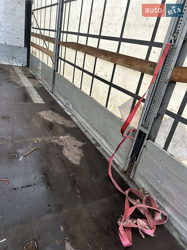 Тентований борт (штора) - напівпричіп Schmitz S-01 2010 в Ратному