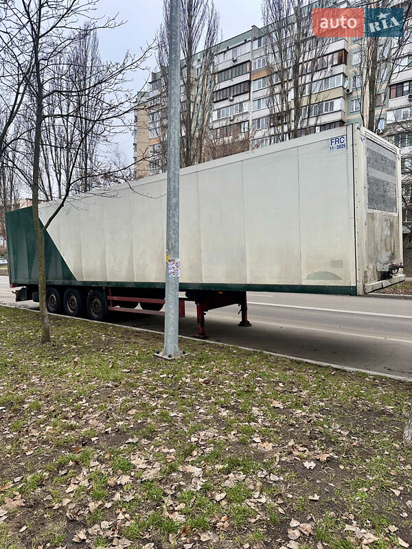 Ізотермічна будка Schmitz S-01 2003 в 
