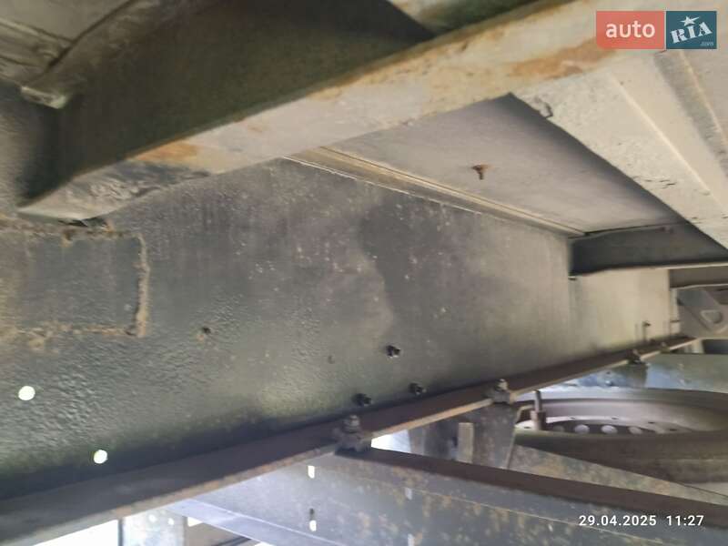 Зерновоз - полуприцеп Schmitz S-01 2000 в Варве