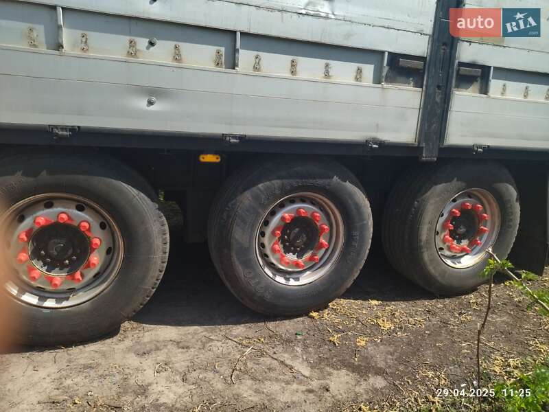 Зерновоз - полуприцеп Schmitz S-01 2000 в Варве