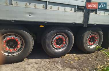 Зерновоз - полуприцеп Schmitz S-01 2000 в 