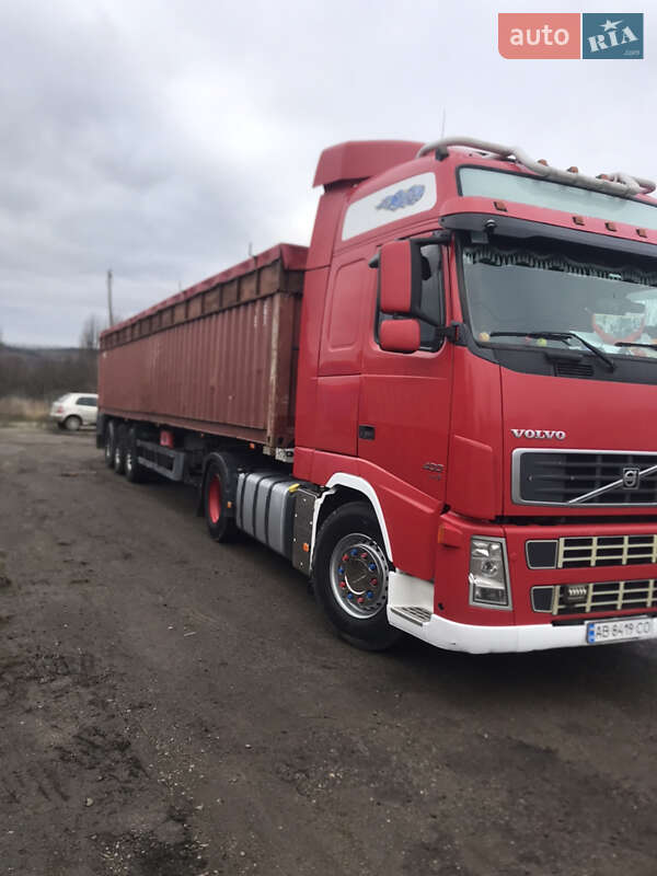 Зерновоз - полуприцеп Schmitz S-01 2004 в Виннице