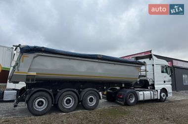 Самоскид напівпричіп Schmitz SCB 2016 в Чернівцях