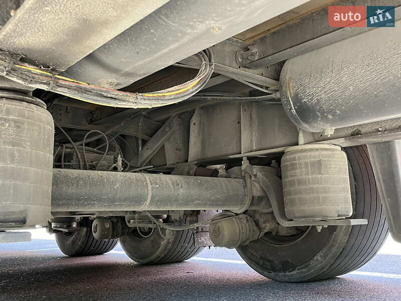 Тентований борт (штора) - напівпричіп Schmitz SCS L24 2017 в Львові