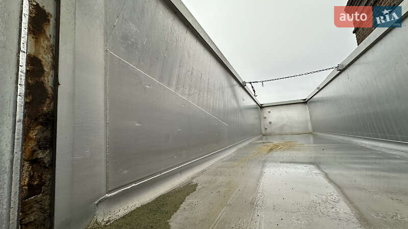 Зерновоз - полуприцеп Schmitz SGF S3 2013 в Стрые