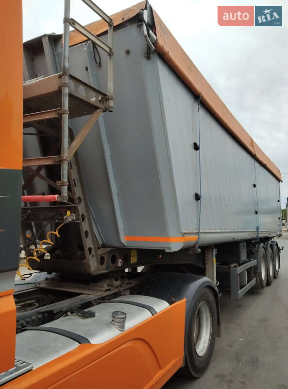 Зерновоз - полуприцеп Schmitz SKI 24 2009 в Днепре