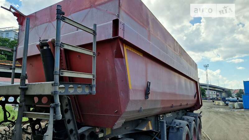 Самоскид напівпричіп Schmitz SKI 24 2007 в Гайвороні
