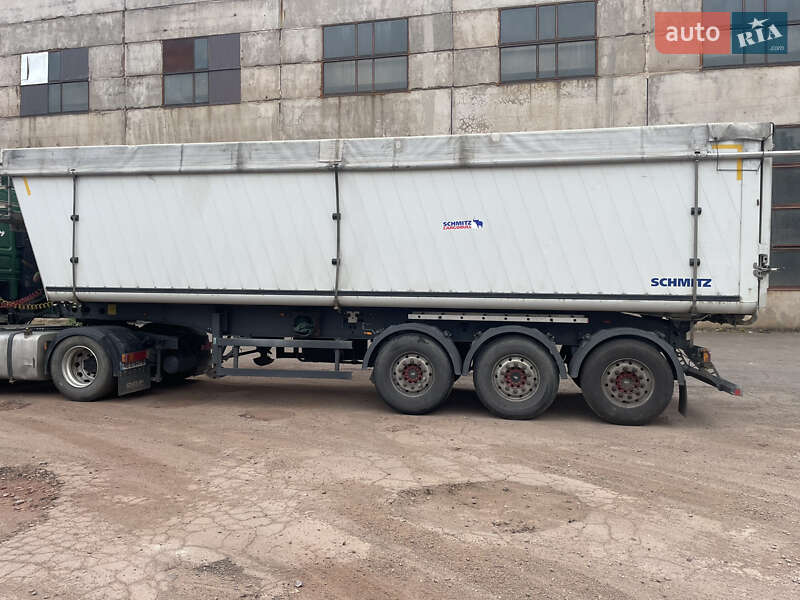 Самоскид напівпричіп Schmitz SKI 24 2010 в Кривому Розі