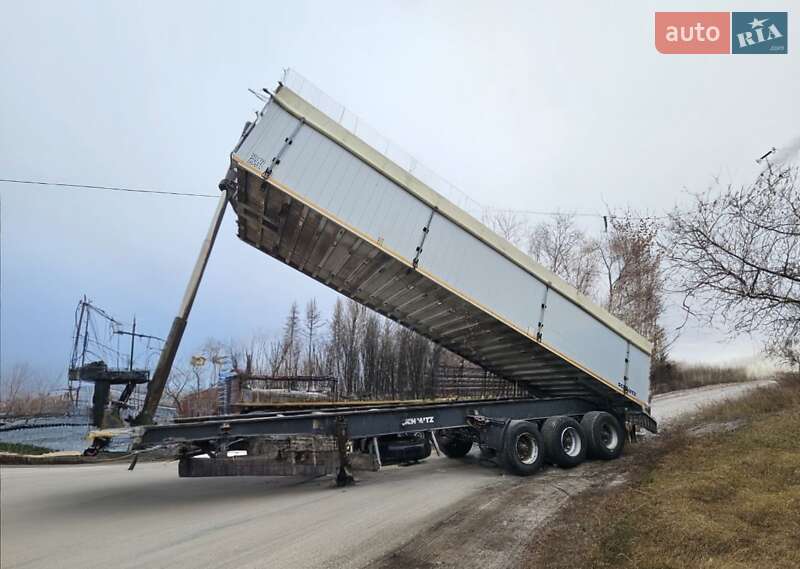 Зерновоз - полуприцеп Schmitz SKI 24 2000 в 