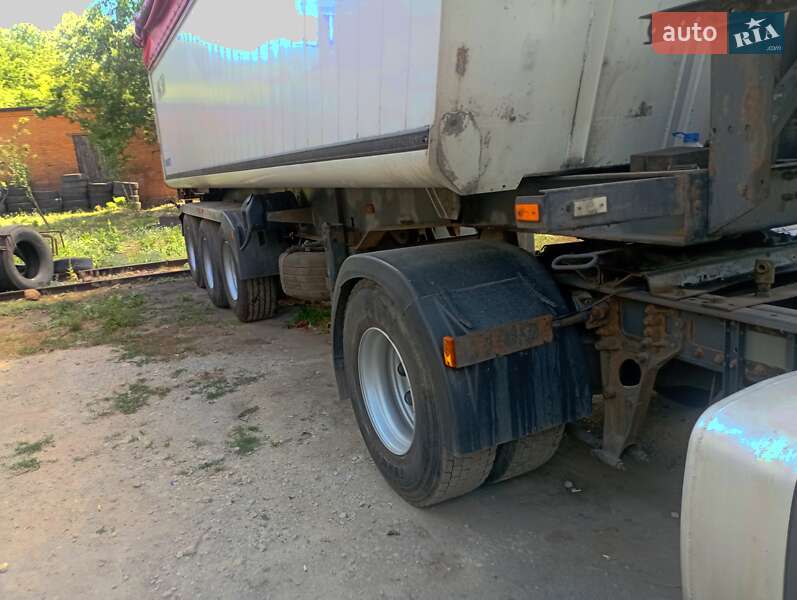Самоскид напівпричіп Schmitz SKI 24 2003 в Гайсину