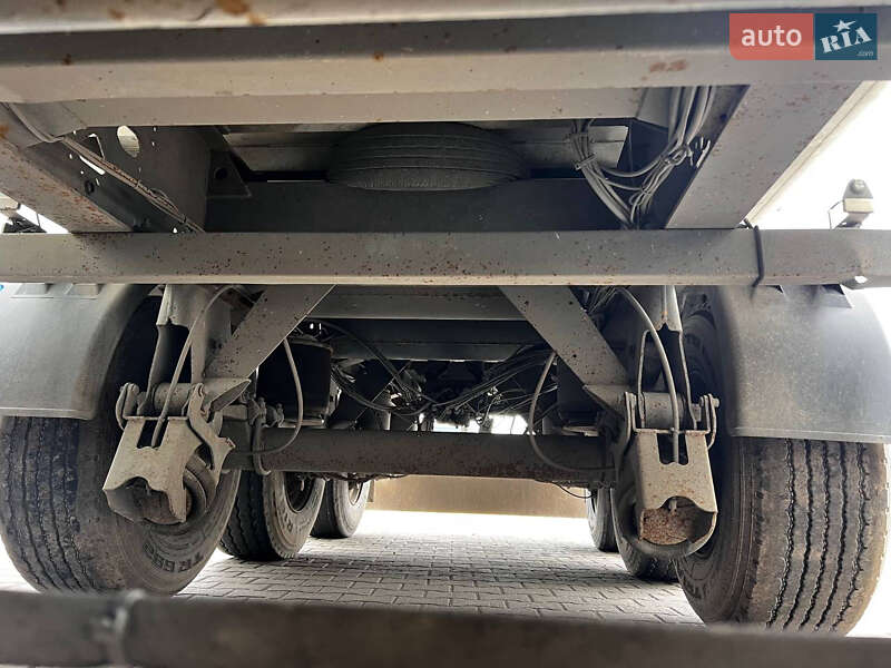 Зерновоз - напівпричіп Schmitz SKI 24 2011 в Рівному