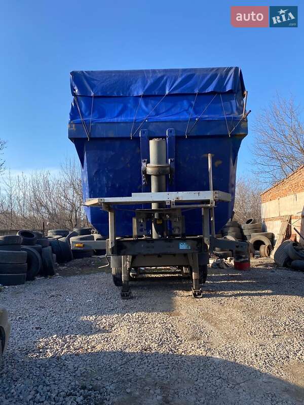 Самосвал полуприцеп Schmitz SKI 24 2004 в Одессе