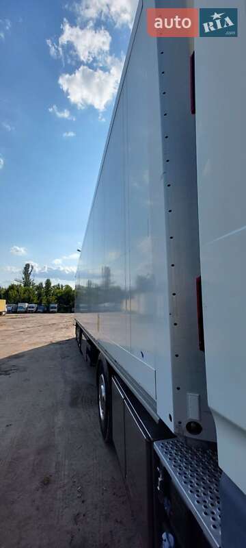 Ізотермічна будка Schmitz SKO 24 2005 в Харкові