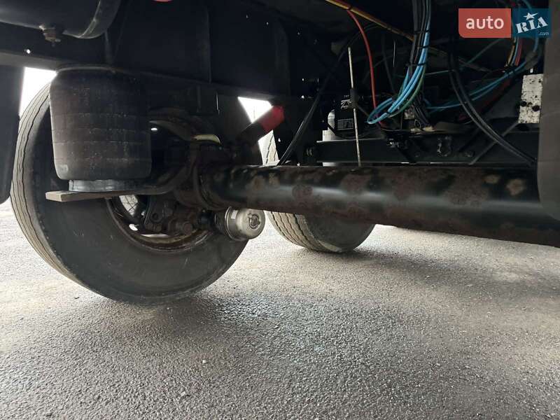 Фургон полуприцеп Schmitz SKO 24 2006 в Хусте